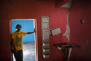 Their Town Wiped Out By A Mudslide, People Of La Reina Mourn
