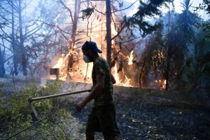 Thousands Flee Homes Outside Athens As Heat Fuels Wildfires