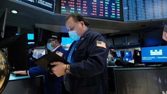 Omicron Isn’t Hurting Travel Stocks. Here’s Why