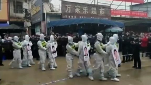 Alleged Chinese Smugglers Publicly Shamed For Breaching Covid Rules