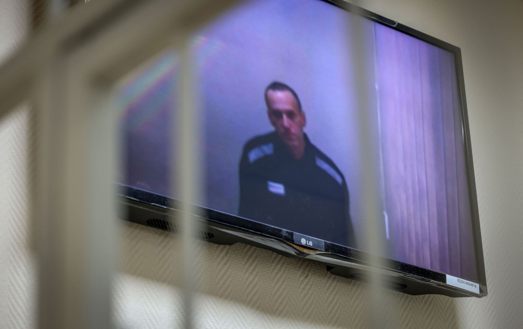 Russian Court Shuts Down Human Rights Group Memorial International