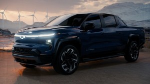 Gm Unveils Electric Chevrolet Silverado With 400 Miles Of Range