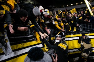 Monday Night Football: Ben Roethlisberger Leads Steelers To Emotional Win In Potentially His Last Game In Pittsburgh