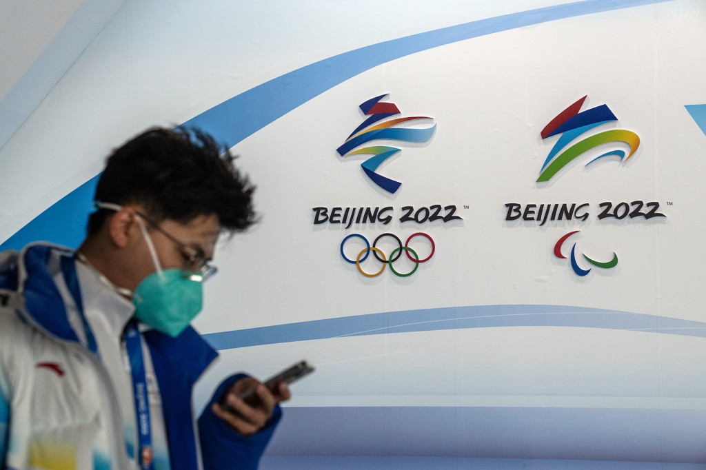 Fbi Urges Olympic Athletes To Leave Personal Phones At Home Ahead Of Beijing Games