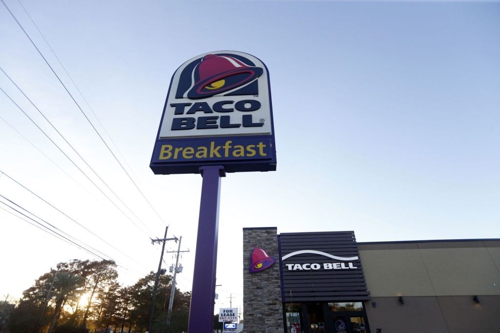 2 Surprising Reasons Behind The Obesity Epidemic: Too Much Salt, Not Enough Water
